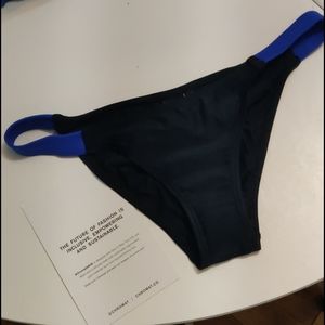 Chromat banded bottom - black / cobalt sample